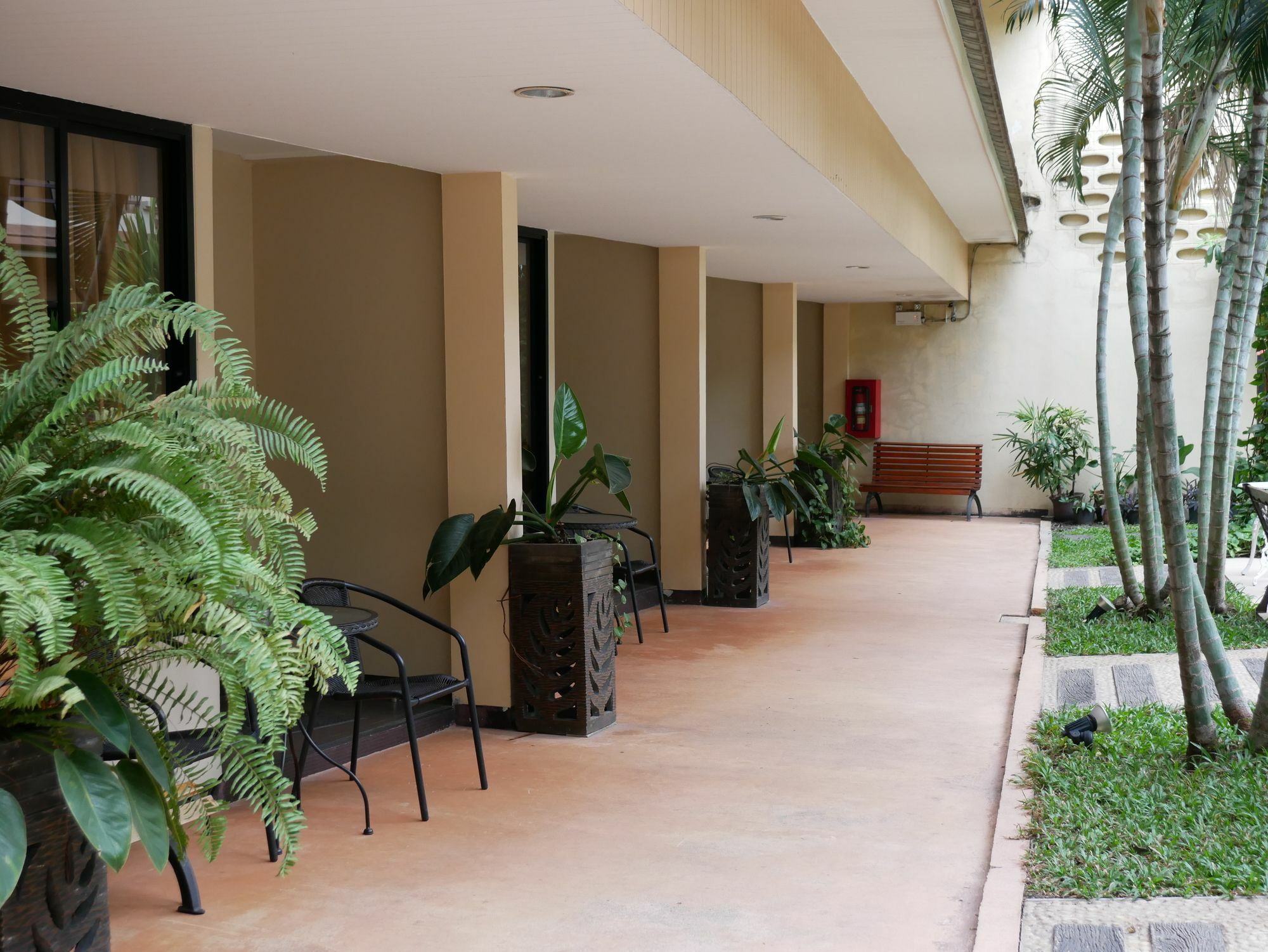 Hotel La Villa Хон Каен Экстерьер фото